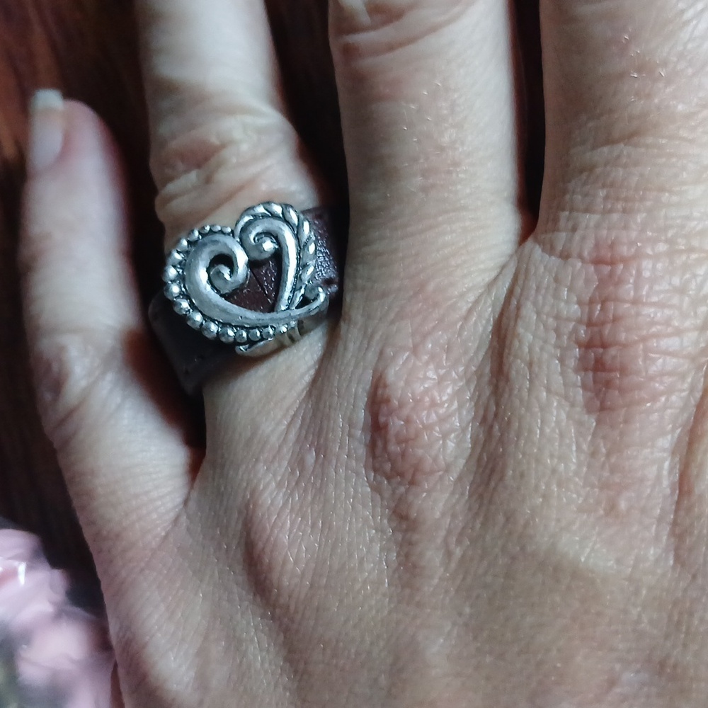 Leather‎ ring - Picture 6 of 7